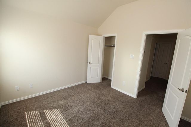 627 Oak Circle Drive E, Conroe, TX 77301