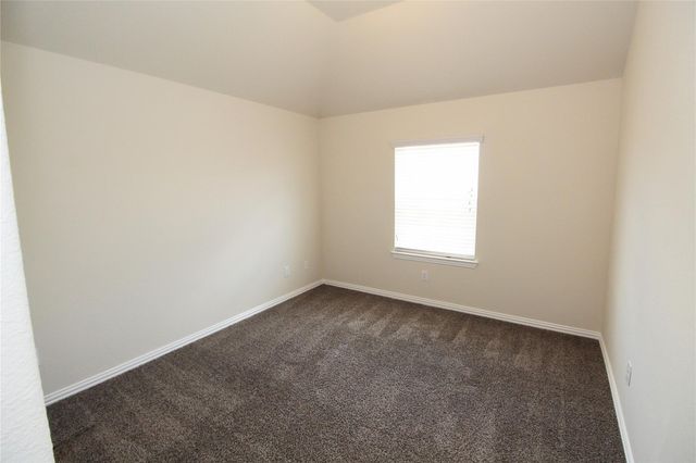 627 Oak Circle Drive E, Conroe, TX 77301