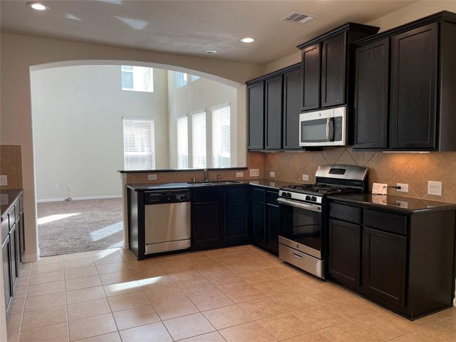 627 Oak Circle Drive E, Conroe, TX 77301