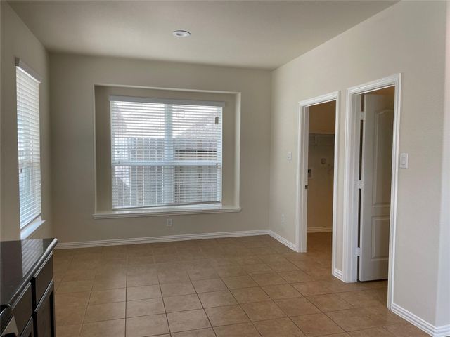 627 Oak Circle Drive E, Conroe, TX 77301
