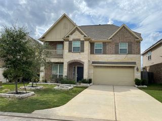 627 Oak Circle Drive E, Conroe, TX 77301