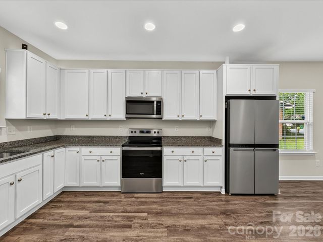 1231 Georgetown Drive, Charlotte, NC 28213