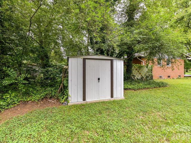 1231 Georgetown Drive, Charlotte, NC 28213