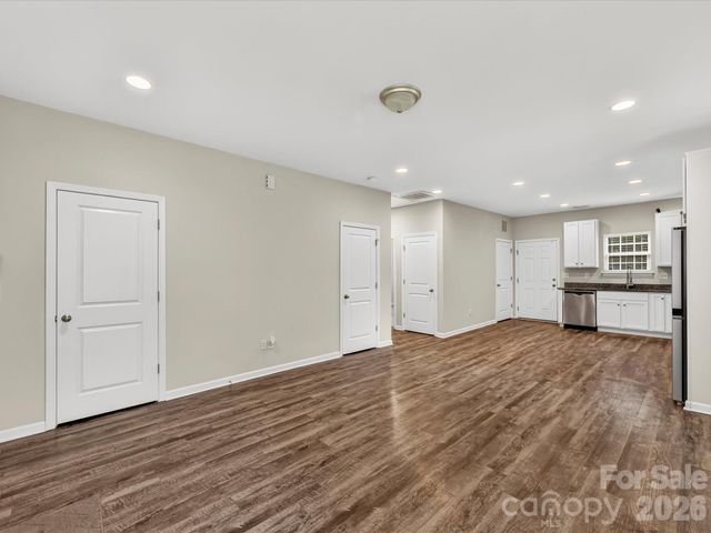 1231 Georgetown Drive, Charlotte, NC 28213