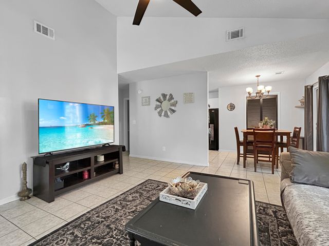 2011 Coldspring Drive H, North Charleston, SC 29406