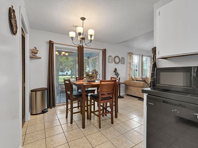 2011 Coldspring Drive H, North Charleston, SC 29406