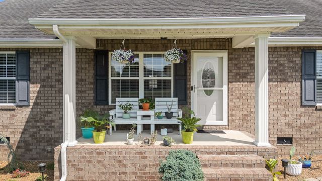 1012 Peak Dr, Castalian Springs, TN 37031