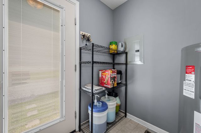1012 Peak Dr, Castalian Springs, TN 37031