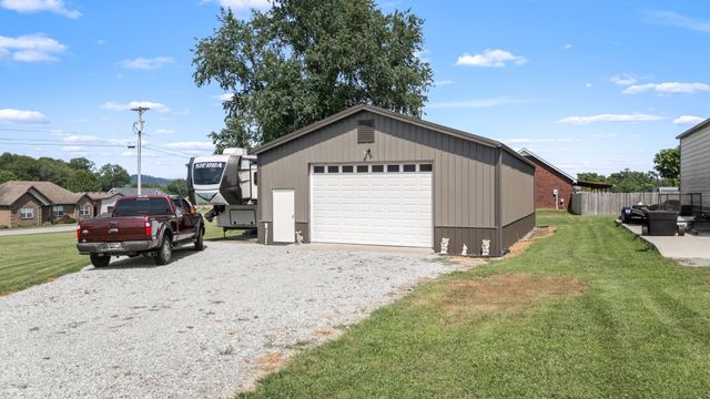 1012 Peak Dr, Castalian Springs, TN 37031