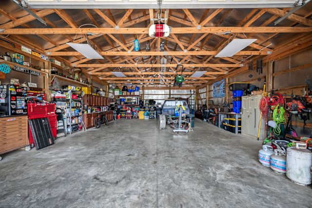 1012 Peak Dr, Castalian Springs, TN 37031