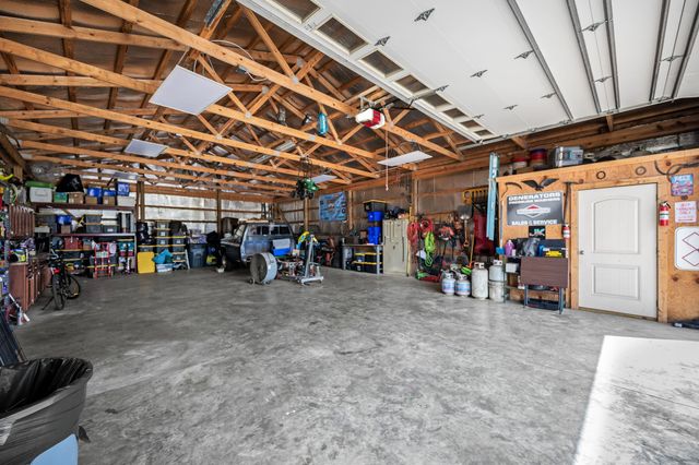 1012 Peak Dr, Castalian Springs, TN 37031