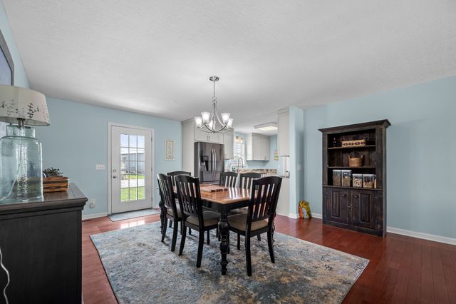 1012 Peak Dr, Castalian Springs, TN 37031