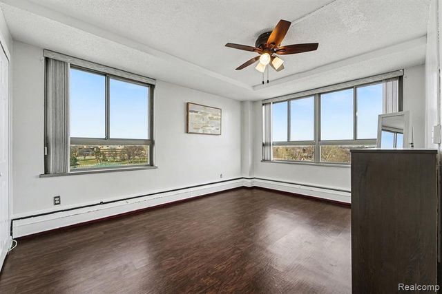 8900 E Jefferson Avenue 729, Detroit, MI 48214