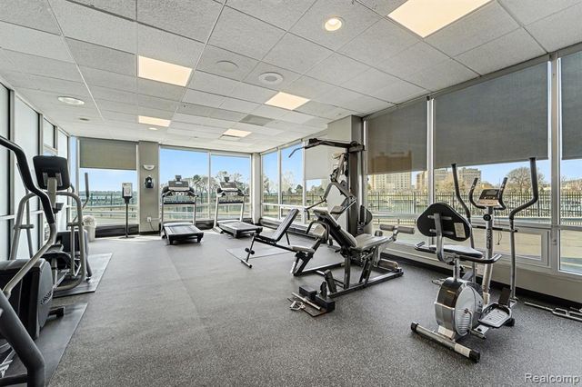 8900 E Jefferson Avenue 729, Detroit, MI 48214