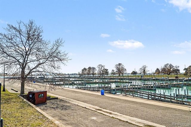 8900 E Jefferson Avenue 729, Detroit, MI 48214