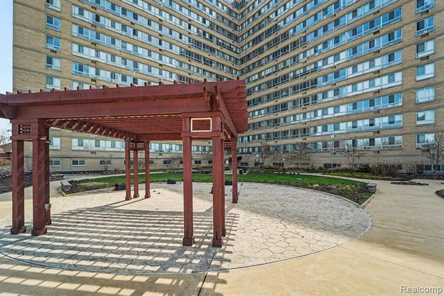 8900 E Jefferson Avenue 729, Detroit, MI 48214