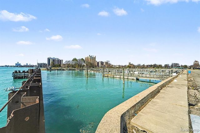 8900 E Jefferson Avenue 729, Detroit, MI 48214