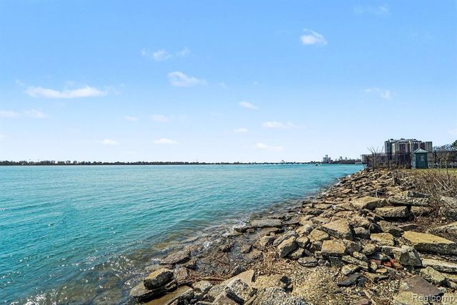 8900 E Jefferson Avenue 729, Detroit, MI 48214