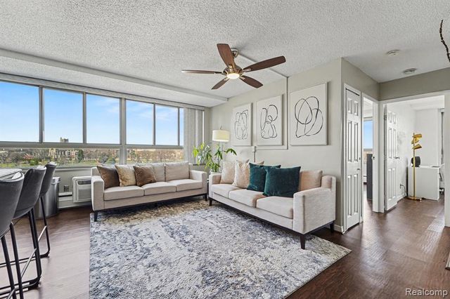 8900 E Jefferson Avenue 729, Detroit, MI 48214