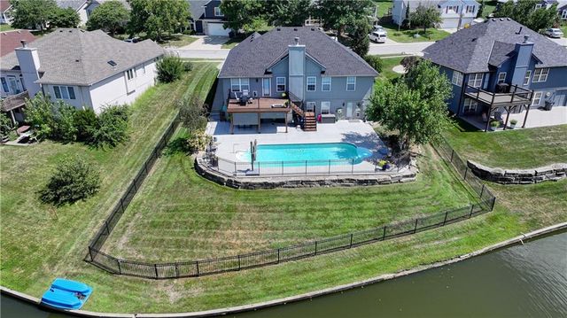 632 SW Lakeview Drive, Grain Valley, MO 64029