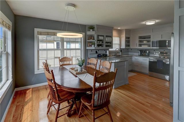 632 SW Lakeview Drive, Grain Valley, MO 64029