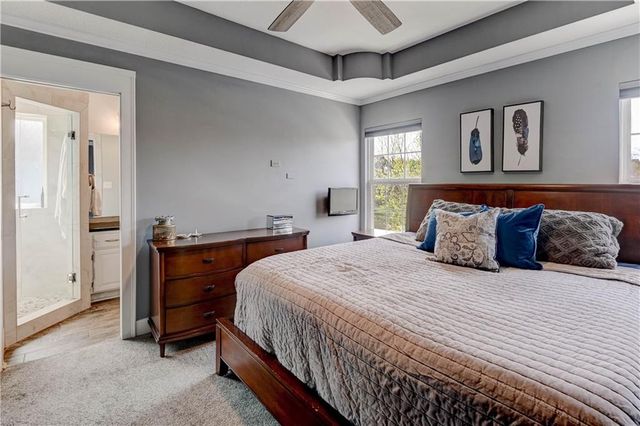632 SW Lakeview Drive, Grain Valley, MO 64029