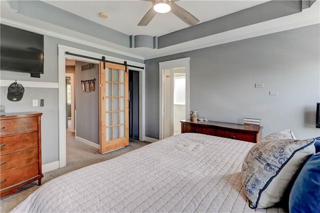632 SW Lakeview Drive, Grain Valley, MO 64029