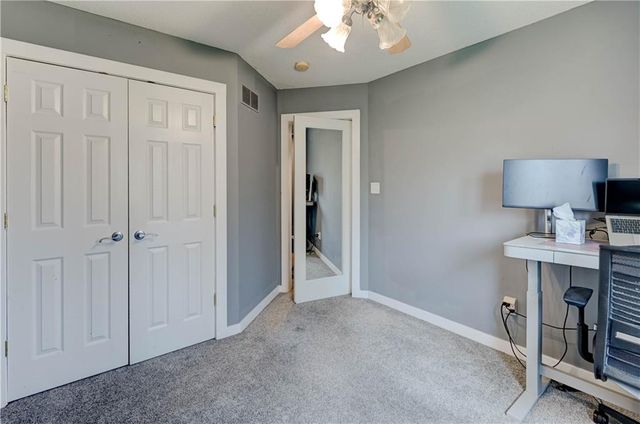 632 SW Lakeview Drive, Grain Valley, MO 64029