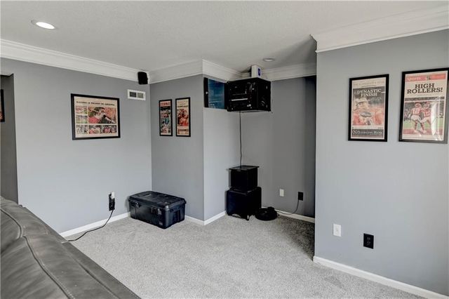 632 SW Lakeview Drive, Grain Valley, MO 64029