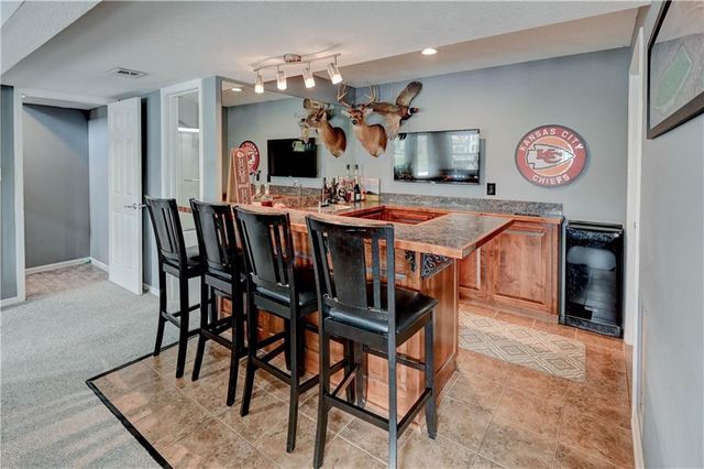 632 SW Lakeview Drive, Grain Valley, MO 64029