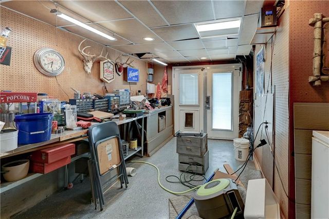 632 SW Lakeview Drive, Grain Valley, MO 64029
