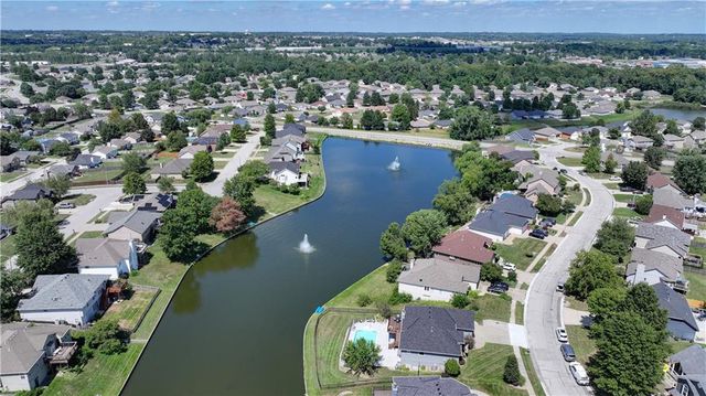 632 SW Lakeview Drive, Grain Valley, MO 64029