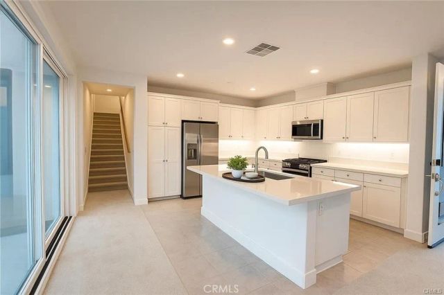 349 Proctor, Irvine, CA 92618