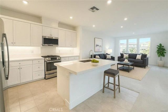 349 Proctor, Irvine, CA 92618