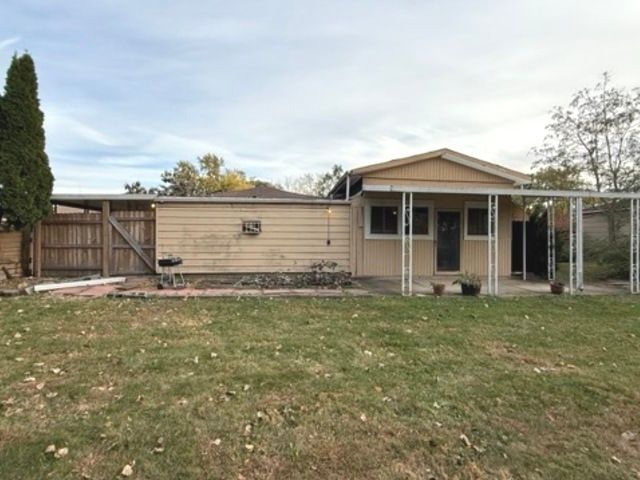 2732 Circle Drive, Markham, IL 60428