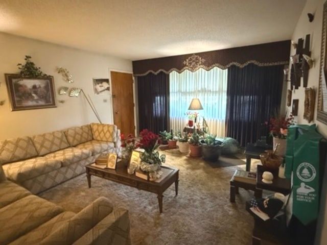 2732 Circle Drive, Markham, IL 60428