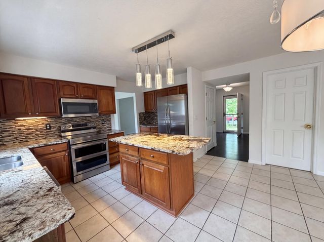 7966 Lazelle Woods Drive, Westerville, OH 43081