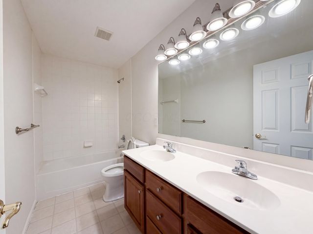 7966 Lazelle Woods Drive, Westerville, OH 43081