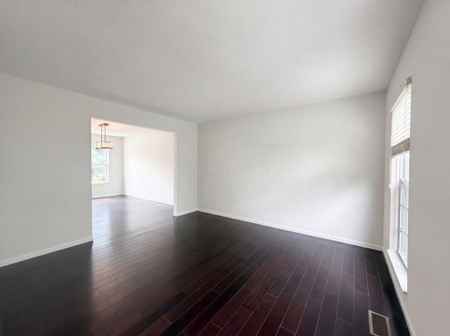 7966 Lazelle Woods Drive, Westerville, OH 43081