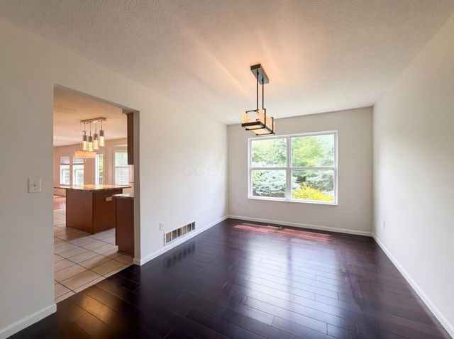 7966 Lazelle Woods Drive, Westerville, OH 43081