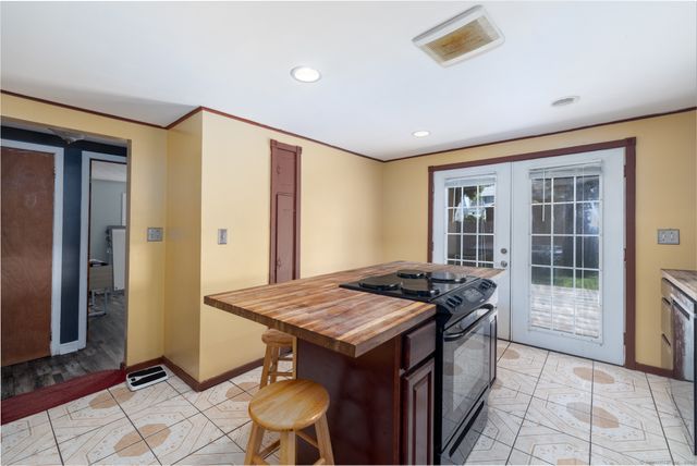 3 Twining Avenue, Waterbury, CT 06705