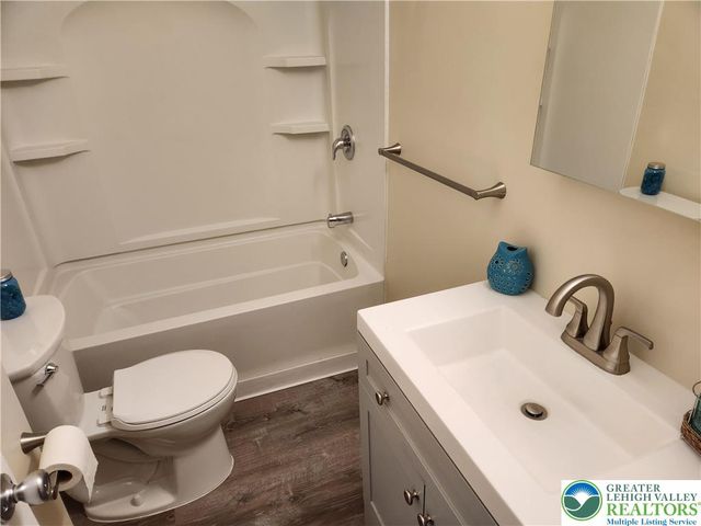 1040 Spring Garden Street, Allentown City, PA 18102