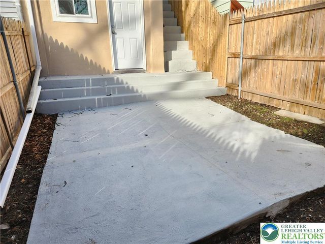 1040 Spring Garden Street, Allentown City, PA 18102