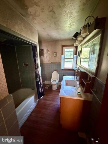 5700 ALLENTOWN PI, Reading, PA 19605