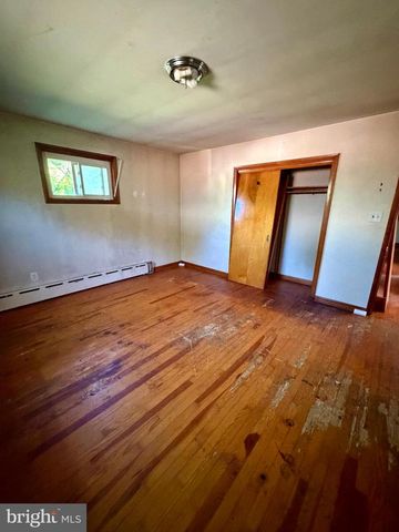 5700 ALLENTOWN PI, Reading, PA 19605
