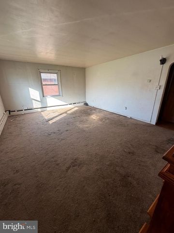 5700 ALLENTOWN PI, Reading, PA 19605