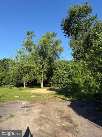 5700 ALLENTOWN PI, Reading, PA 19605