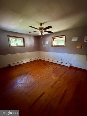 5700 ALLENTOWN PI, Reading, PA 19605