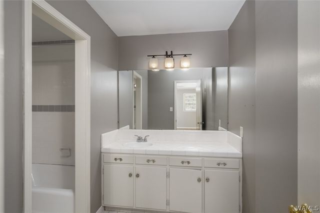 13256 Sharpes Lake, Northport, AL 35473