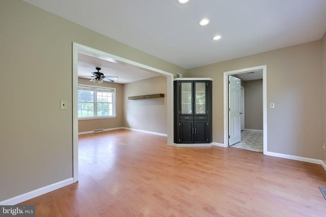 28 ELIZABETH ST, Washington Boro, PA 17582